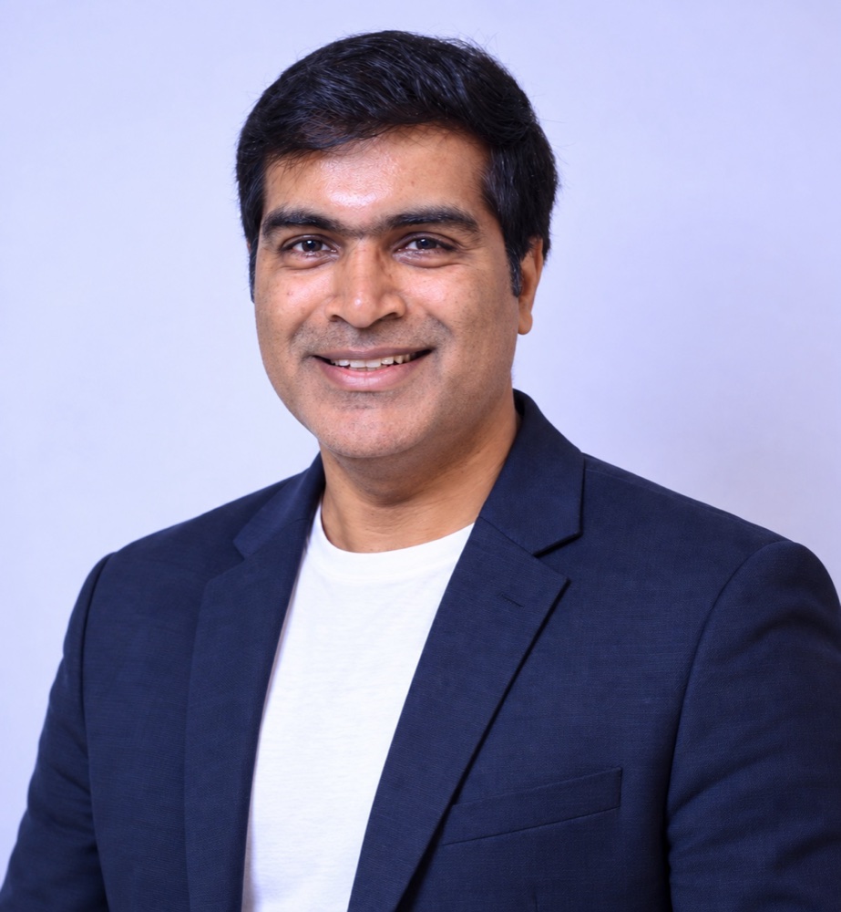 Portrait of Sivaraj Palanisamy, author of The Growth Gap and founder of DigyGo
